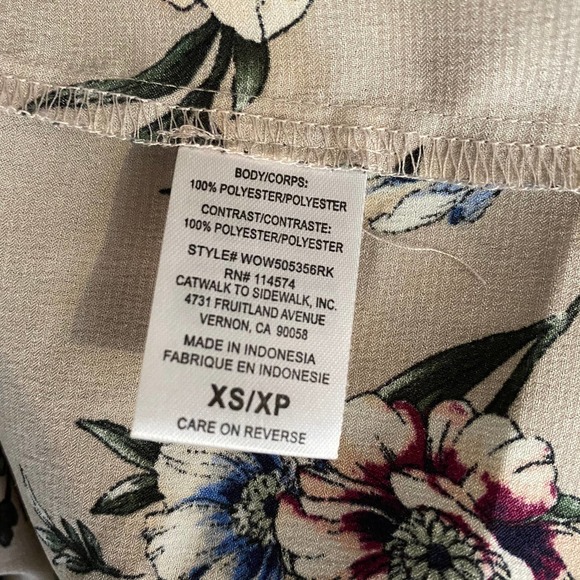 RO & DE Woman's Floral Pattern Button Down Long Sleeve Blouse Sz XS - Picture 7 of 8